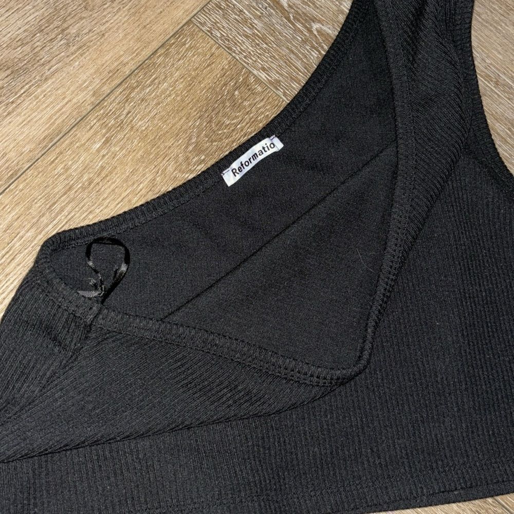 Reformation Ribbed One Shoulder Crop Top - Picture 2 of 4